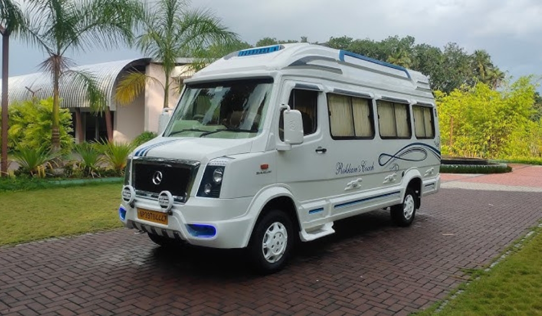 9 Seat Luxury Traveller